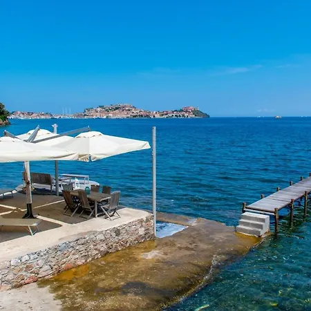 Le Grotte - Sul Mare San Giovanni (Isola d'Elba)