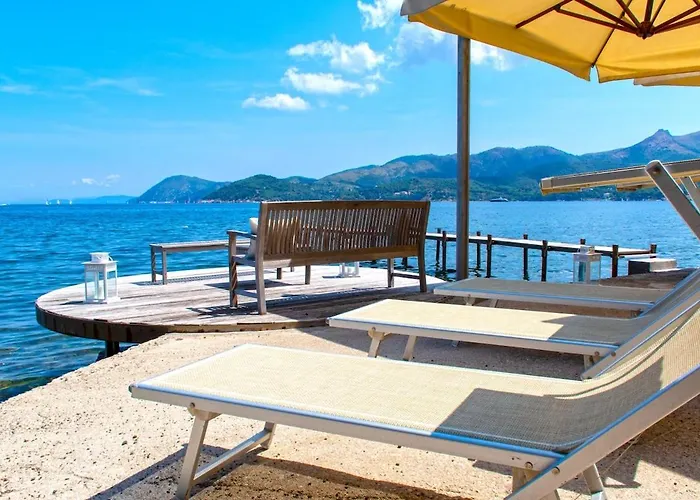 Le Grotte - Sul Mare *