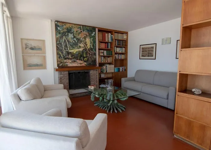 Le Grotte - Sul Mare San Giovanni (Isola d'Elba)