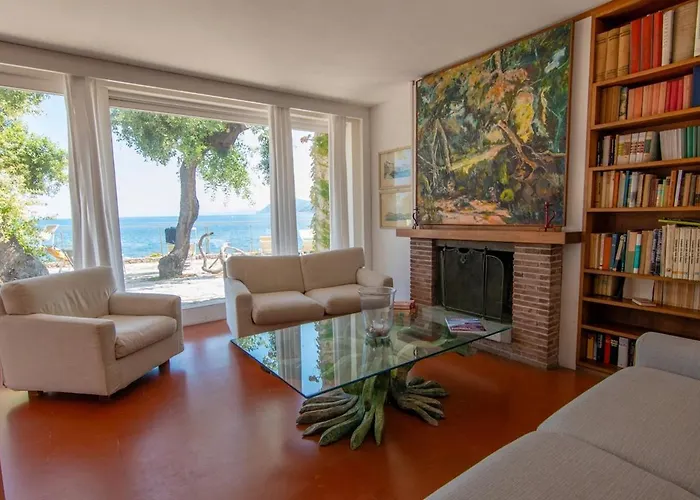 Le Grotte - Sul Mare