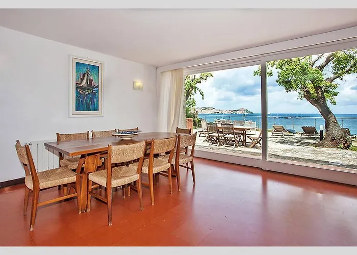 Le Grotte - Sul Mare *