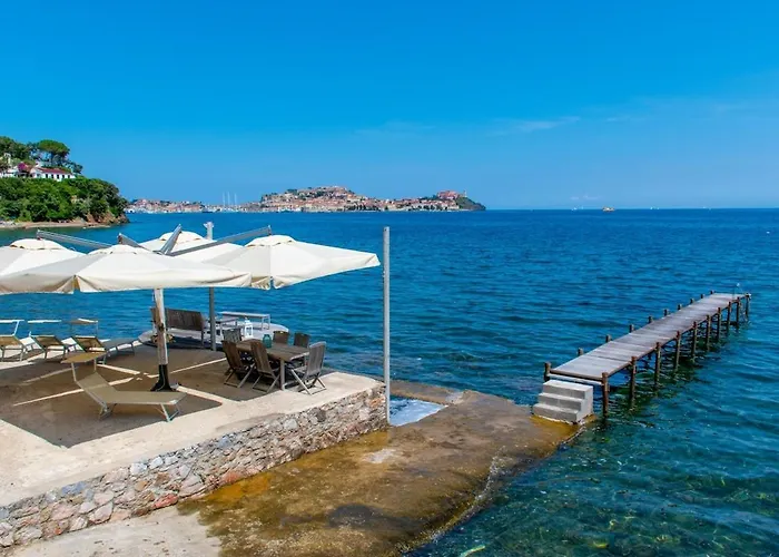 Le Grotte - Sul Mare San Giovanni (Isola d'Elba)